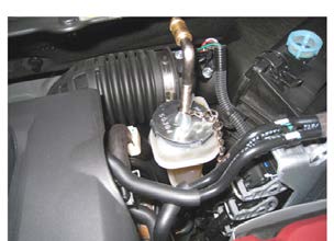 Adapter zur Bremsenentlüftung Koleos, Kadjar, Nissan Quashqai